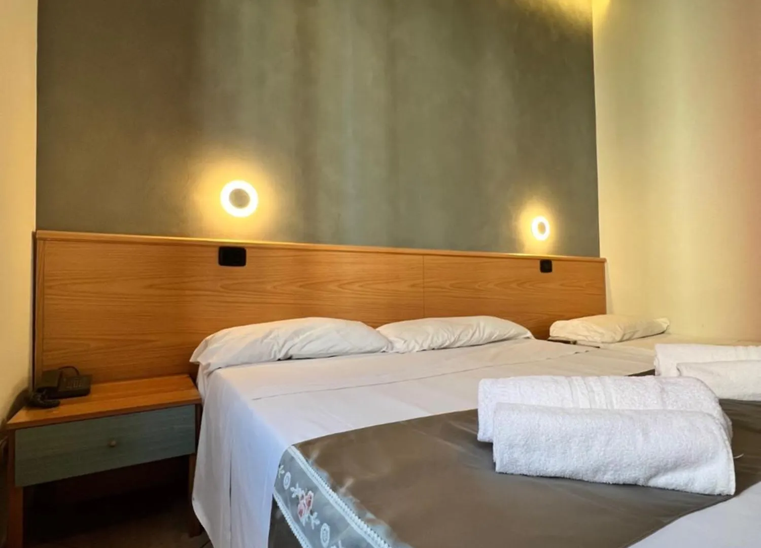 Hotel Sara Milano 2*,